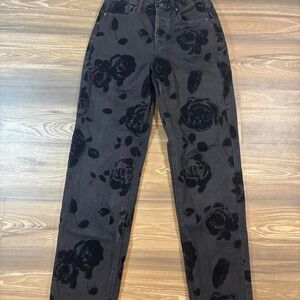 Wild Fable black rose print jeans with black rose and leaf pattern, size 0
